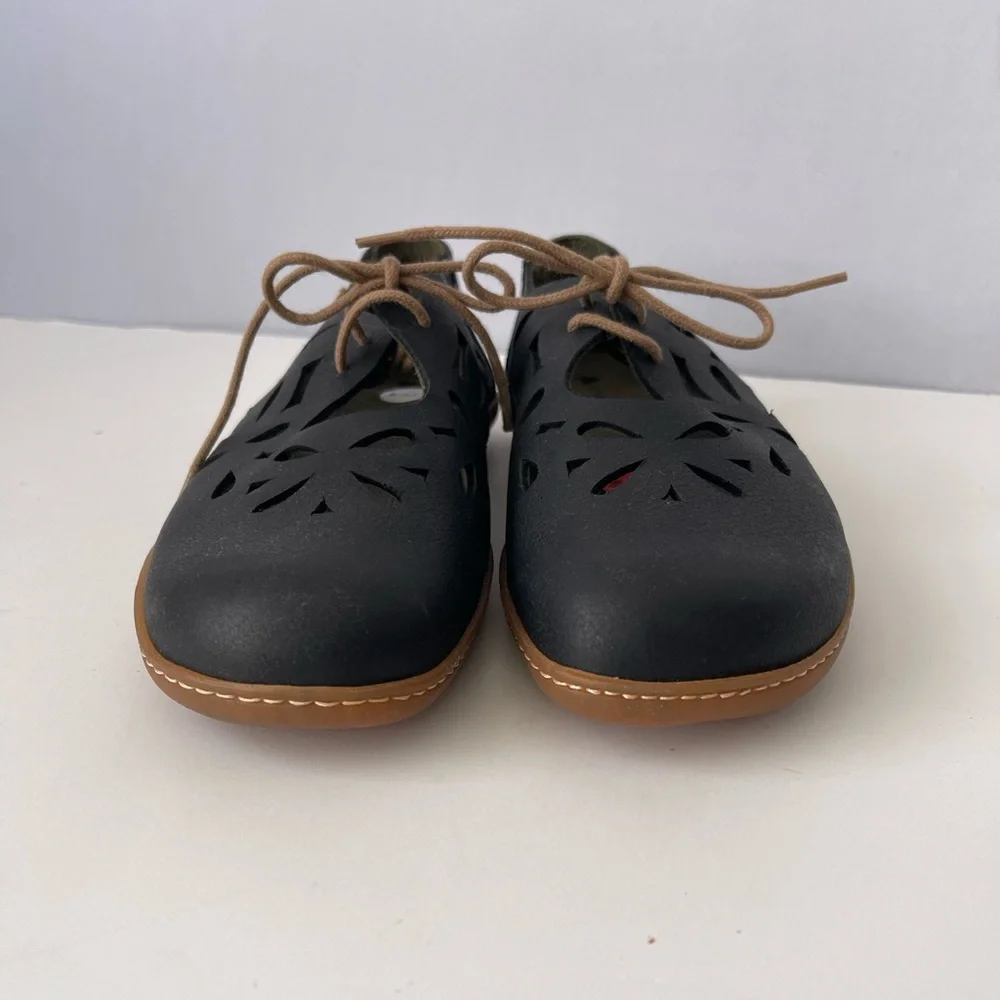 Naturalista Dark Navy Eyelet Cutout Mary Jane Flats 37 - Picture 7 of 11